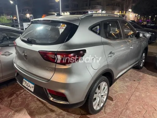 ام جى ZS 2024 فضي مستعملة للبيع - 4