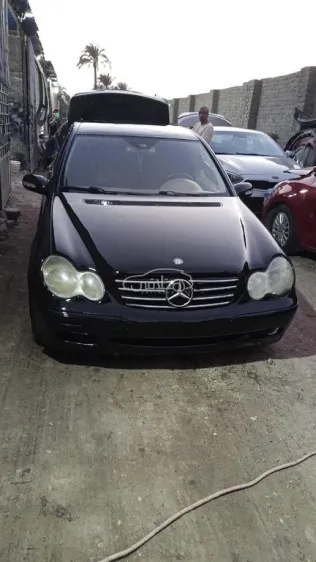 مرسيدس C 180 2003 أسود مستعملة للبيع