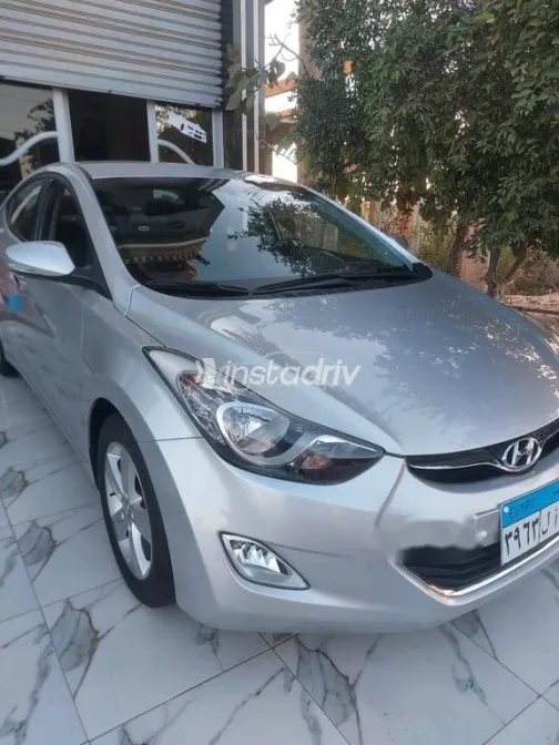 هيونداي افانتي 2012 فضي مستعملة للبيع - 3