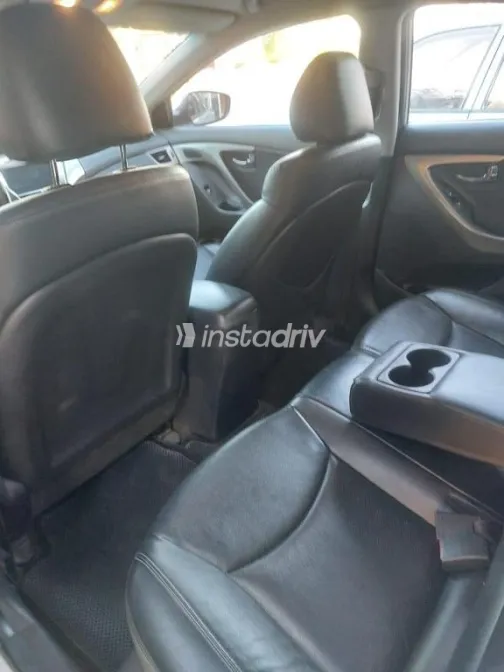 هيونداي افانتي 2012 فضي مستعملة للبيع - 5