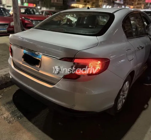 فيات تيبو 2020 فضي مستعملة للبيع - 4