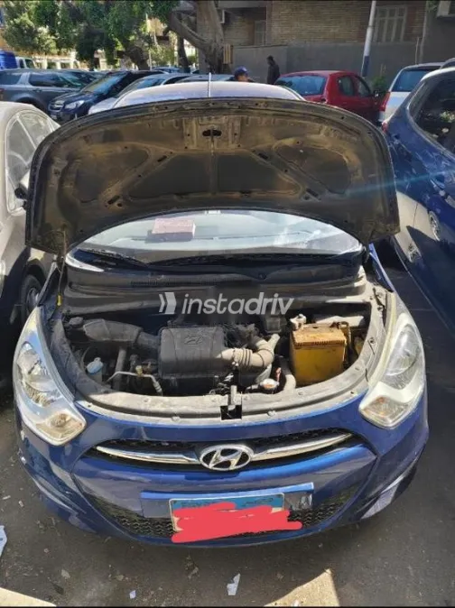 هيونداي I10 2013 أزرق مستعملة للبيع - 2