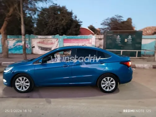 شيرى اريزو 5 2022 أبيض مستعملة للبيع - 3