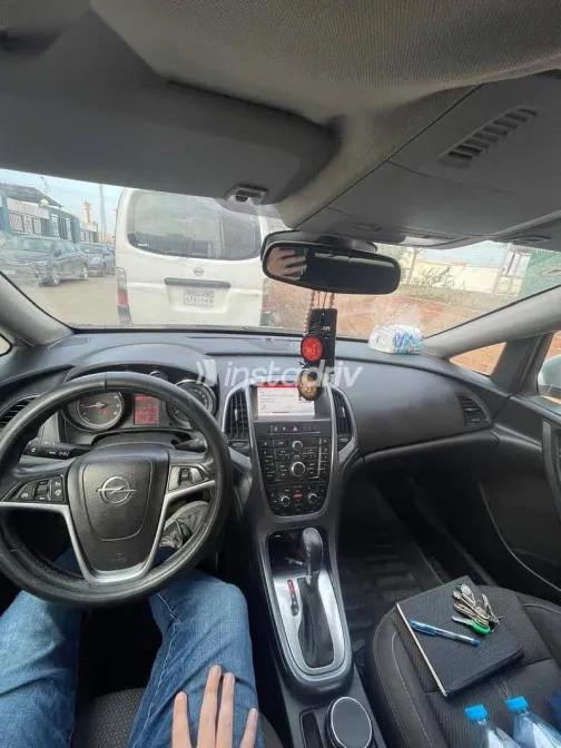 اوبل أسترا 2016 رمادي مستعملة للبيع - 5