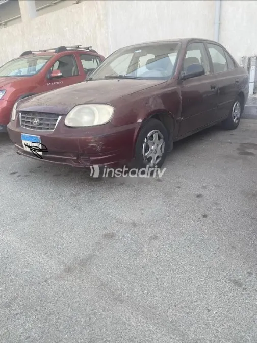 هيونداي فيرنا 2011 أحمر غامق مستعملة للبيع - 2