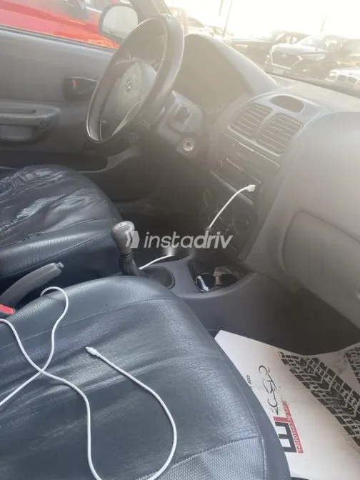 هيونداي فيرنا 2011 أحمر غامق مستعملة للبيع - 4