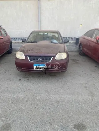 هيونداي فيرنا 2011 أحمر غامق مستعملة للبيع