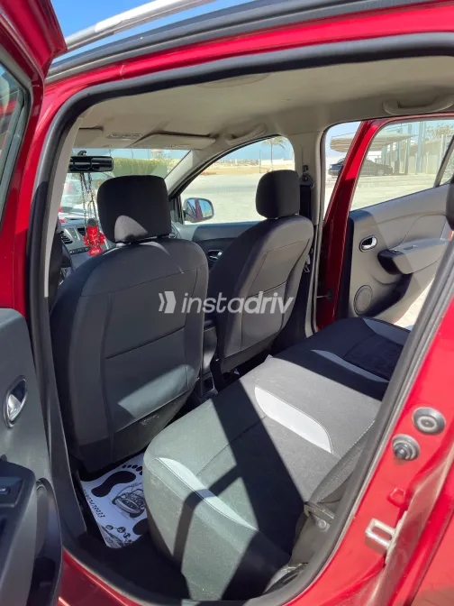 رينو سانديرو  ( ستيب  واى ) 2015 أبيض مستعملة للبيع - 1