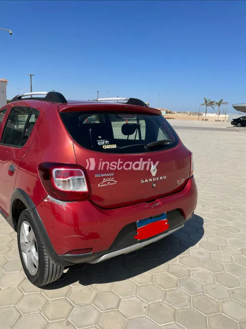 رينو سانديرو  ( ستيب  واى ) 2015 أبيض مستعملة للبيع - 3