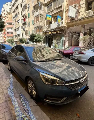 شيرى اريزو 5 2021 أبيض مستعملة للبيع