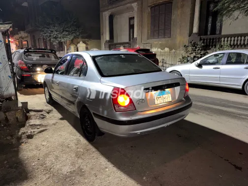 هيونداي إلنترا 2006 أبيض مستعملة للبيع - 3