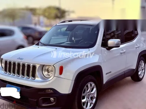 Jeep Renegade 2015 White Used for Sale - 2