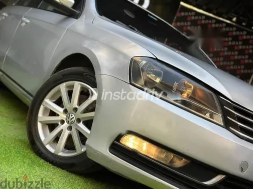 Volkswagen Passat 2014 Silver Used for Sale - 4