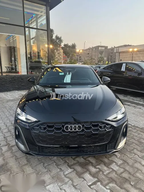 اودي A5 2025 أسود جديدة للبيع - 1