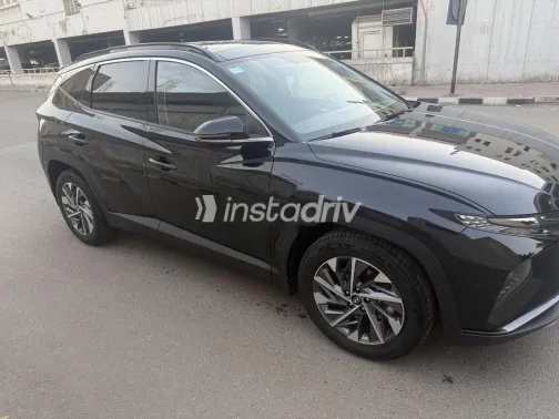 هيونداي توسان 2024 أسود مستعملة للبيع - 2