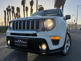 Jeep Renegade 2021 White Used for Sale