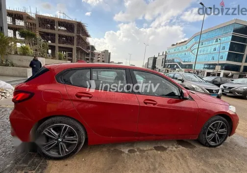 بي ام دبليو 118 2020 أحمر مستعملة للبيع - 2