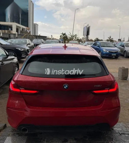 بي ام دبليو 118 2020 أحمر مستعملة للبيع - 3