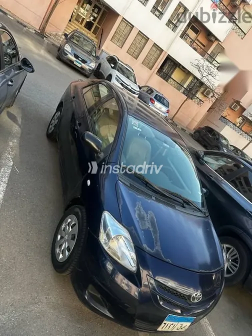 تويوتا ياريس 2008 أزرق غامق مستعملة للبيع - 4
