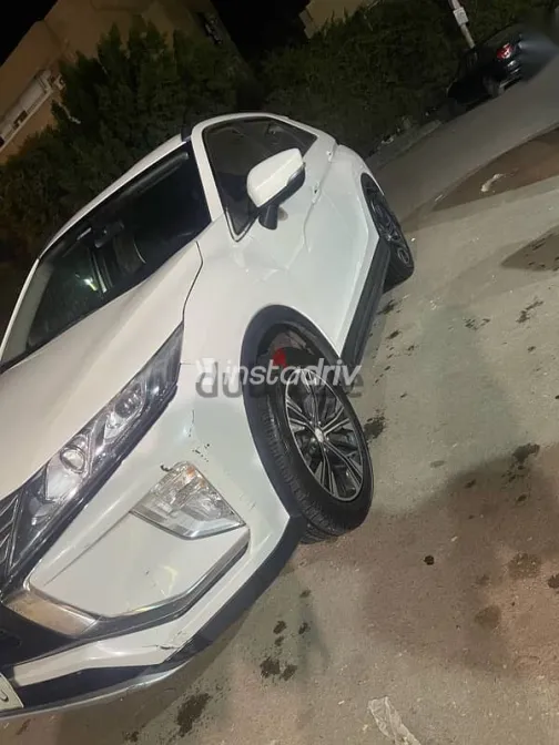 Mitsubishi Eclipse 2018 White Used for Sale - 2
