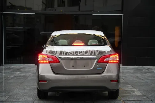 نيسان سنترا 2026 رمادي جديدة للبيع - 7