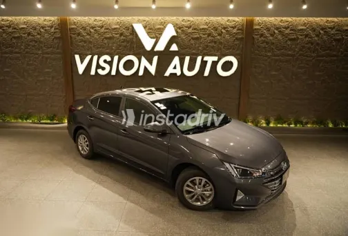 هيونداي إلنترا 2026 رمادي جديدة للبيع - 2