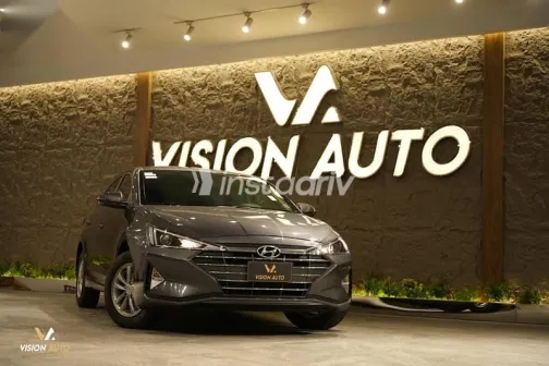 هيونداي إلنترا 2026 رمادي جديدة للبيع - 3