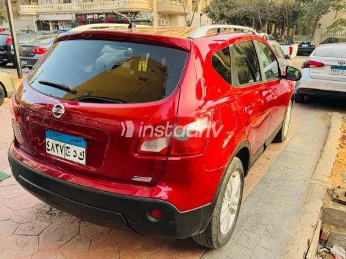 نيسان قشقاي 2013 أحمر غامق مستعملة للبيع - 5
