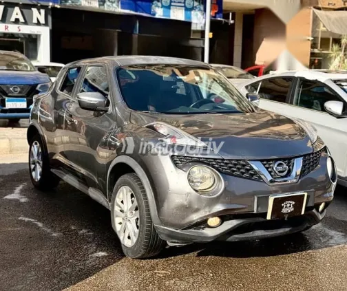 Nissan Juke 2016 Gray Used for Sale - 9