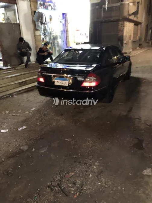 مرسيدس E 240 2003 أسود مستعملة للبيع - 2