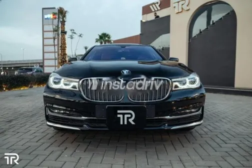 بي ام دبليو 740 2019 أسود مستعملة للبيع - 2