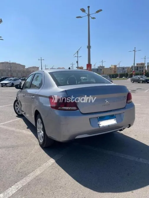 بيجو 301 2022 أبيض مستعملة للبيع - 2