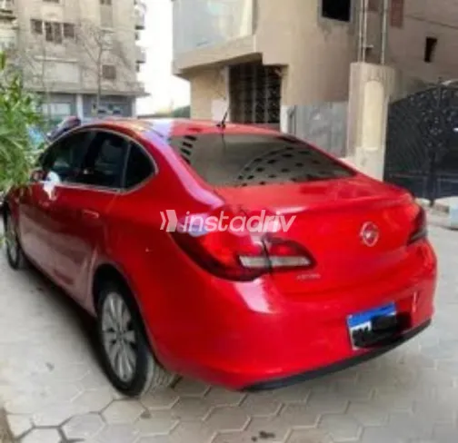 اوبل أسترا 2016 أبيض مستعملة للبيع - 2