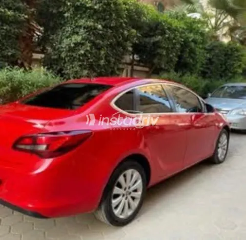 اوبل أسترا 2016 أبيض مستعملة للبيع - 3