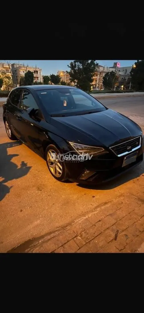 سيات ابيزا 2020 أبيض مستعملة للبيع - 1