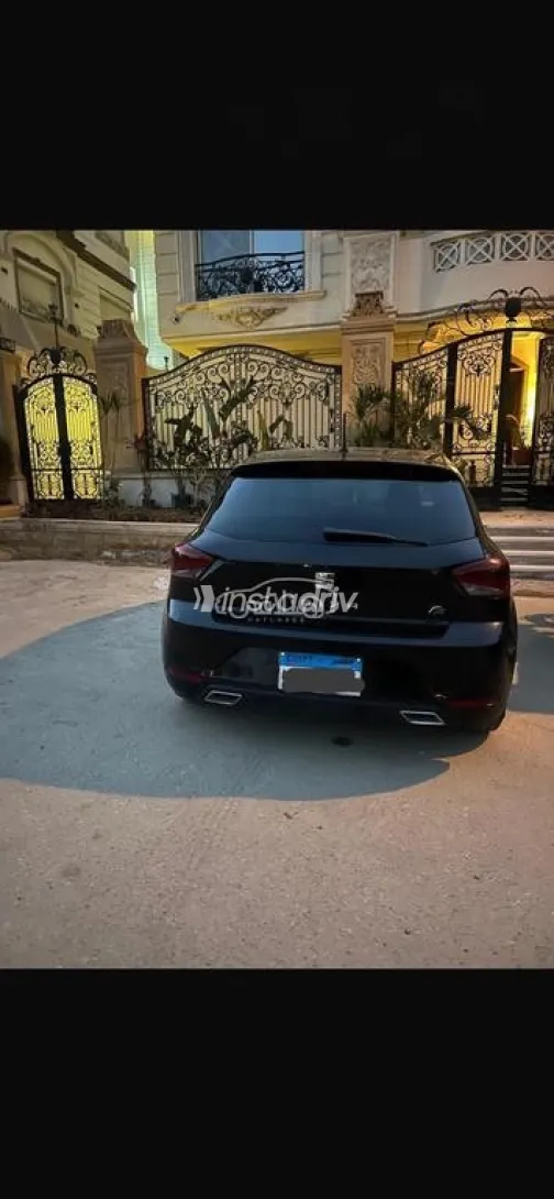 سيات ابيزا 2020 أبيض مستعملة للبيع - 4