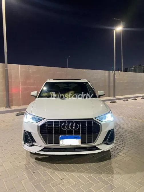 Audi Q3 2022 White Used for Sale - 1