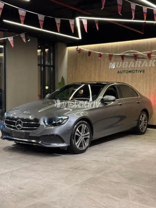مرسيدس E 200 2021 رمادي مستعملة للبيع - 3