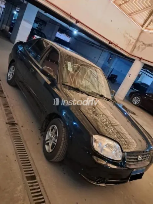 هيونداي فيرنا 2013 أسود مستعملة للبيع - 2