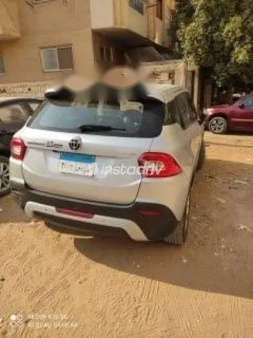 بريليانس V3 2018 أبيض مستعملة للبيع - 4