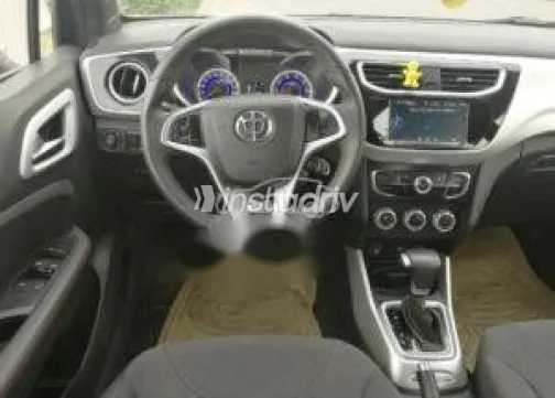 بريليانس V3 2018 أبيض مستعملة للبيع - 5