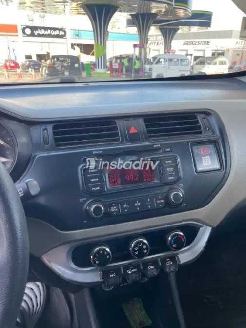 كيا ريو 2015 أحمر مستعملة للبيع - 4