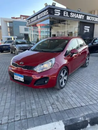 كيا ريو 2015 أحمر مستعملة للبيع