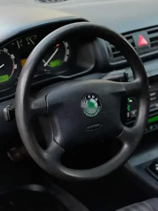 سكودا اوكتافيا A4 2007 أسود مستعملة للبيع