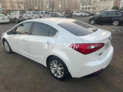 Kia Cerato 2014 White Used for Sale - 2