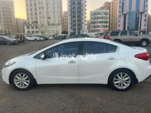 Kia Cerato 2014 White Used for Sale - 3