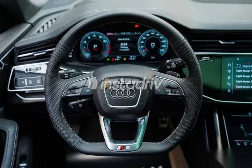 اودي Q8 2025 أسود جديدة للبيع - 3