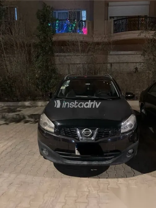 نيسان قشقاي 2013 أزرق غامق مستعملة للبيع - 1