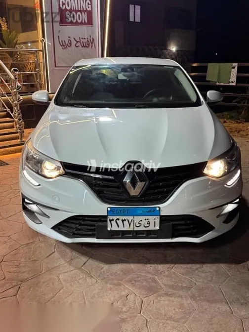 رينو ميجان 2023 أبيض مستعملة للبيع - 1