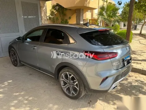 Kia Xceed 2022 Silver Used for Sale - 4